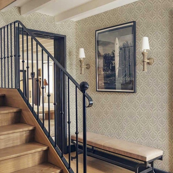 Two self adhesive wallpaper rolls - Picture 4 of 4